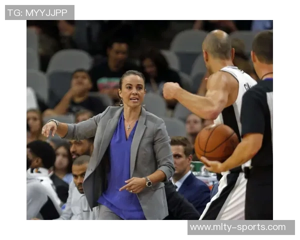 全北现代助教因拉眼角事件辞职曾遭禁赛五场引发种族歧视争议